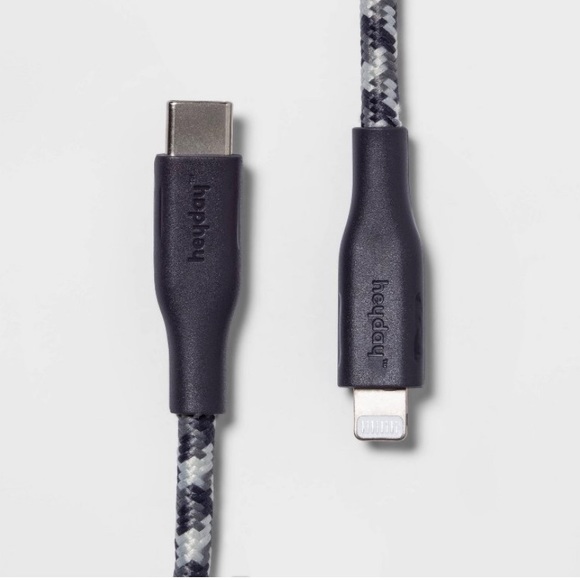 NEW heyday™m 10' Lightning to USB-C Braided Cable
- Dusk Blue - Picture 1 of 4